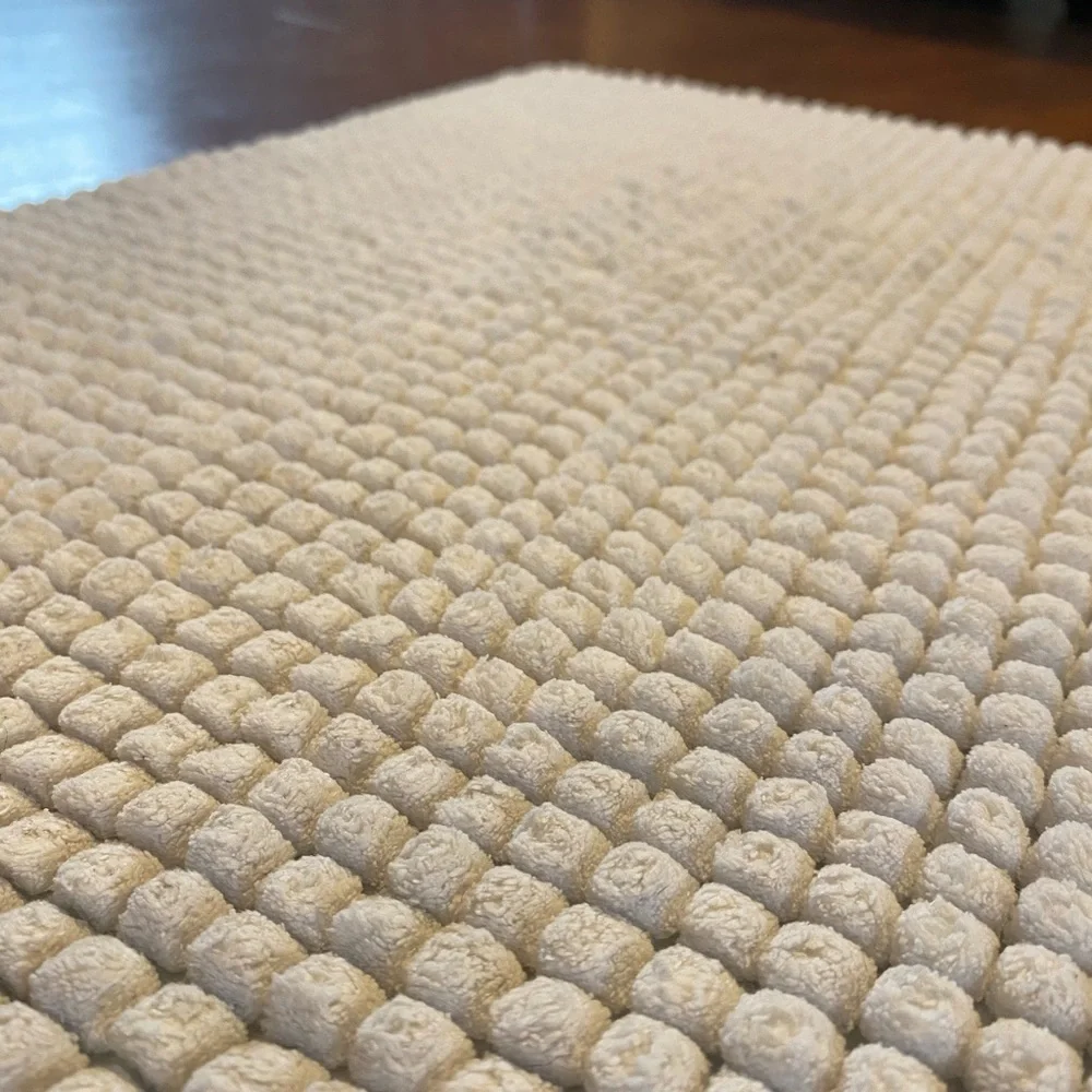 Hotel Vendome white bath mat rug